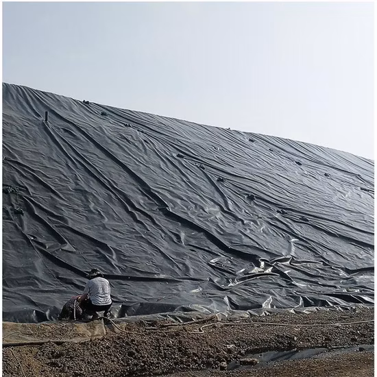 Revestimiento de estanque de plástico negro de polietileno de alta densidad de 1,5 mm Revestimiento de geomembrana CE Precio de HDPE para proyecto de digestor de biogás en Jiangxi